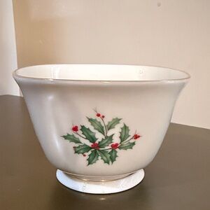 Lenox  Holly Design Bowl